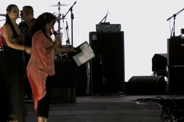 Escándalo en Fiesta Nacional: Presentadora Insulta a Javier Milei