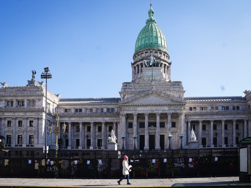 Reforma Laboral: Gobierno en Alerta por Marcha de la CGT y Disturbios