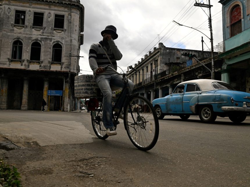 Cuba advierte a aerolíneas: ¡Solo 24 horas de combustible restante!