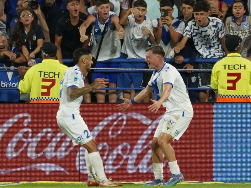 Vélez asesta un duro golpe a Boca con dos goles de Pellegrini