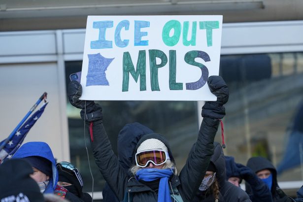 Denuncias Impactantes: Abusos de Agentes de Inmigración en EE. UU