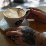 Descubre cómo 2-3 tazas de café diario pueden proteger tu mente