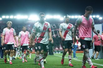 River Plate en Crisis: Derrota ante Argentinos y Gallardo Expulsado
