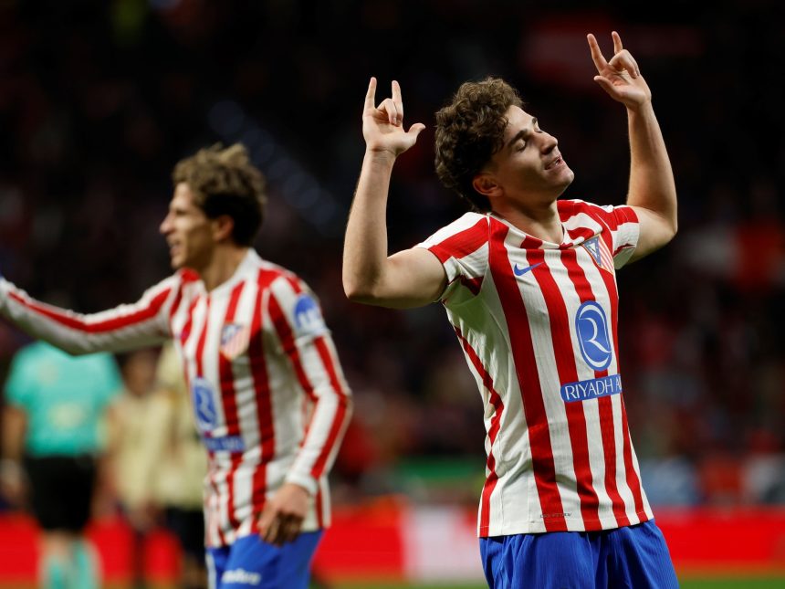 Julián Álvarez rompe su sequía y el Atlético humilla al Barça