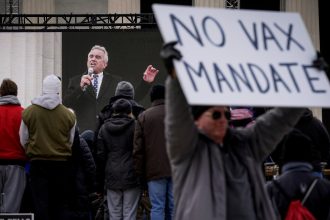 EE.UU. en Alerta: Crece la Resistencia a Vacunas Esenciales