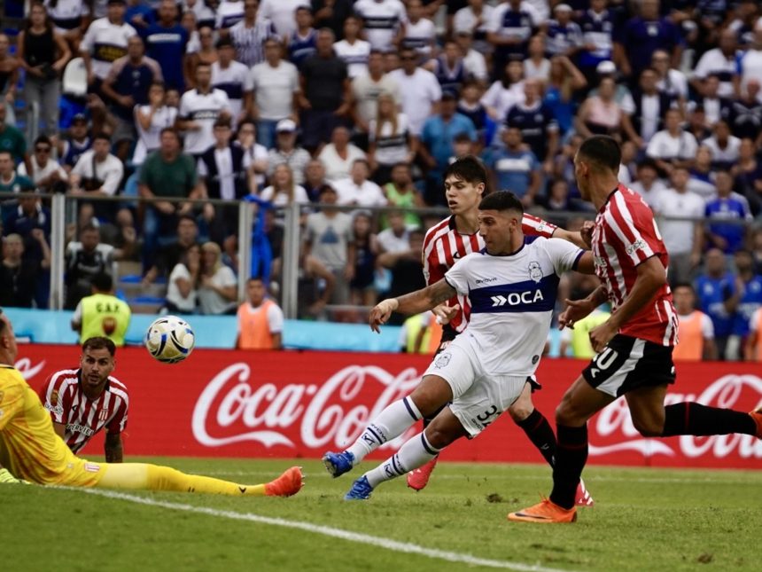 Gimnasia y Estudiantes empatan en un duelo sin emociones: Carrillo falla