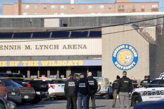 Tragedia en EE. UU.: Tiroteo en pista de hockey deja tres muertos