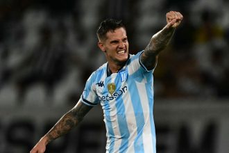 Racing se prepara para Boca: Costas confía en Zuculini para el equilibrio