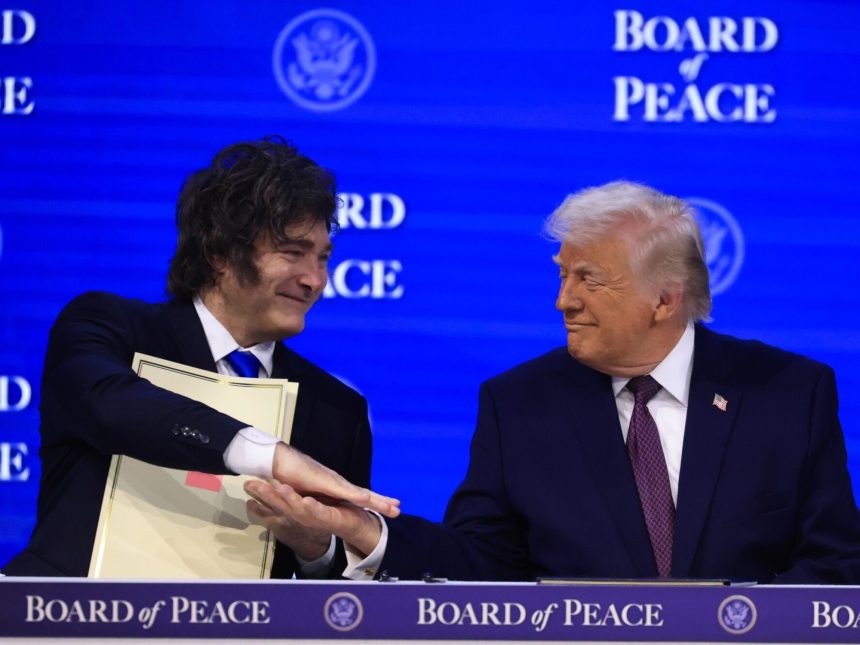 Javier Milei en Washington: Cumbre de Paz y Paro Laboral EN VIVO