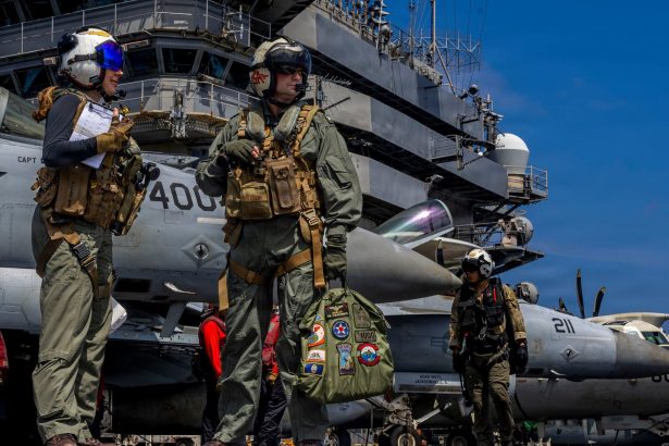 Fuerza Militar de EE.UU. en Medio Oriente: F-22, F-35 y Más