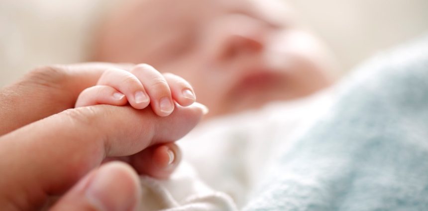 Juez de San Luis marca un hito al facilitar adopción prenatal