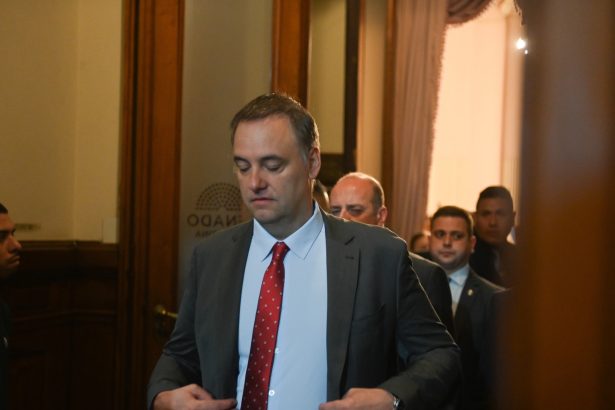 Javier Milei en Vivo: Gabinete se Reúne para Reformas Laborales