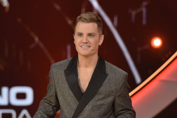 Gran Hermano Regresa: Andrea del Boca y Divina Gloria Sorprenden en la Tribuna