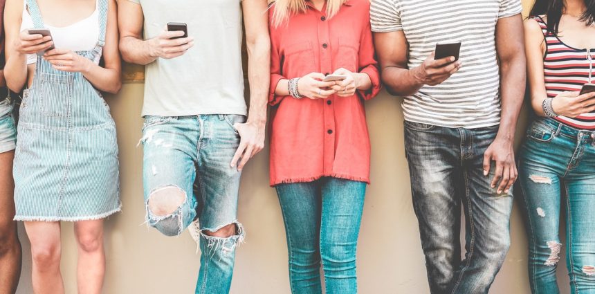 Violencia y Bullying en Redes: Estrategias para el Mundo Digital