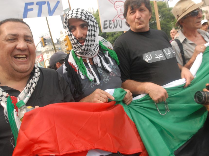 Luis D’Elía: Vocero de Irán revela pedido de la Guardia Revolucionaria