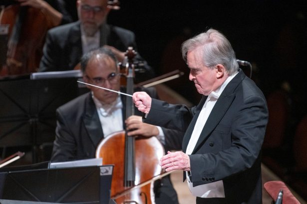 80 Años de la Filarmónica de Buenos Aires: Un Concierto Reflexivo