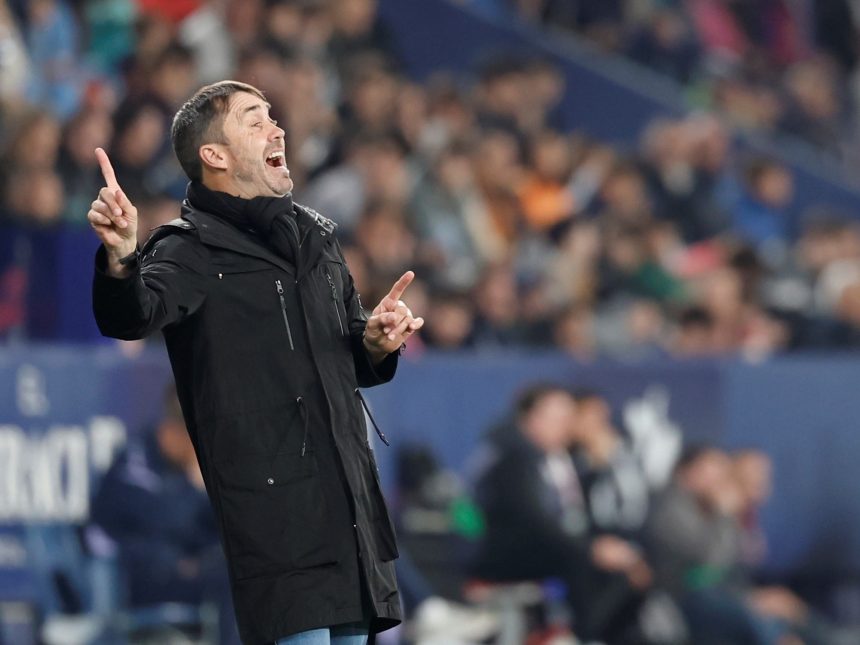 Chacho Coudet asume como DT de River: contrato hasta 2027 y debut