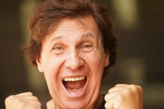 El Bambino Pons: Música, amigos rockeros y su conexión con Bizarrap