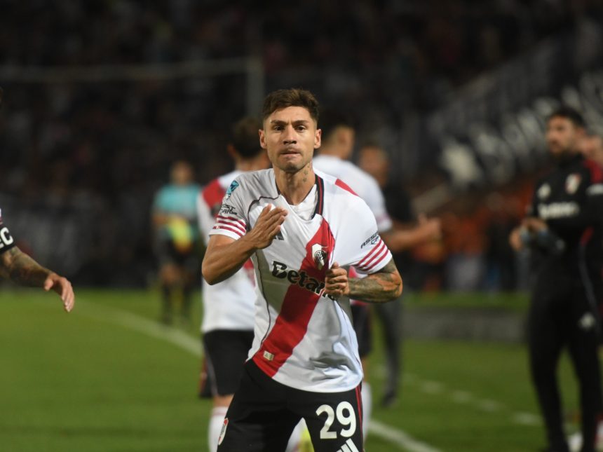 Beltrán brilla en el arco: River empata y espera un cambio con Coudet