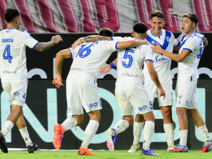 Vélez arrebata la cima a Estudiantes en un emocionante duelo