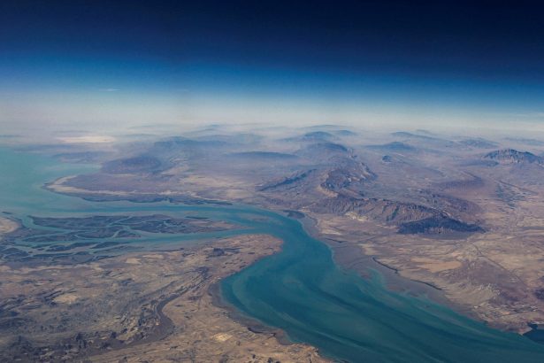 ¿Quién se beneficia del cierre del Estrecho de Ormuz? Rusia y el petróleo