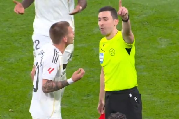 Franco Mastantuono: Dos partidos de suspensión por menosprecio al árbitro