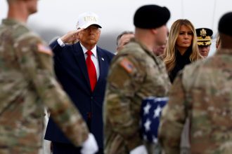 Trump señala a Irán tras ataque mortal en escuela de niñas