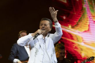 Palito Ortega: De ícono pop a gobernador y ‘enfermero’ de Charly