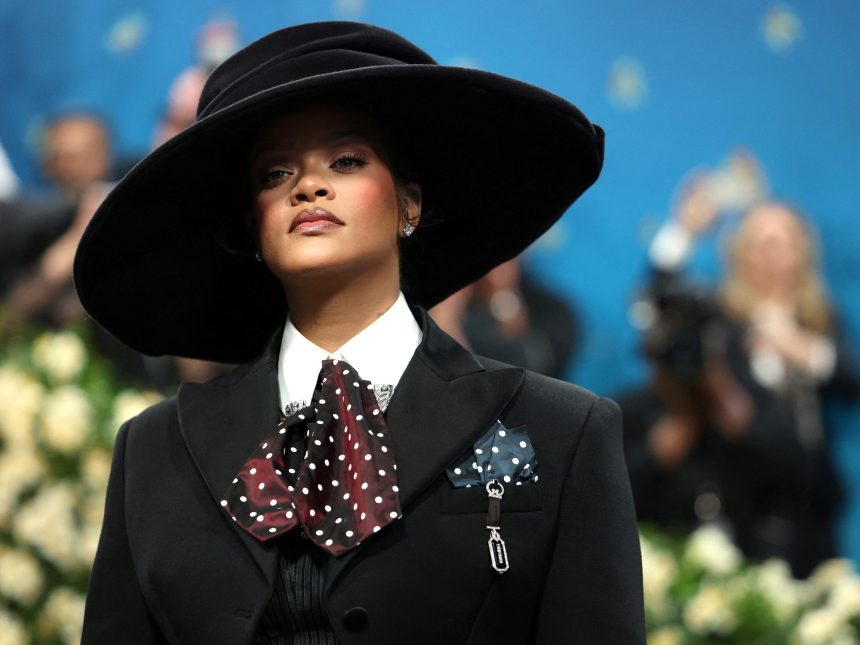 Rihanna en peligro: tiroteo en su casa de Los Ángeles mientras estaba adentro