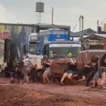 Impactante accidente en Misiones: camioneta choca al público en exhibición