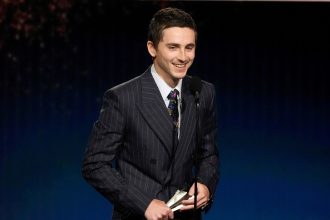 Teatro Colón responde a Timothée Chalamet: Polémica sobre ballet y ópera