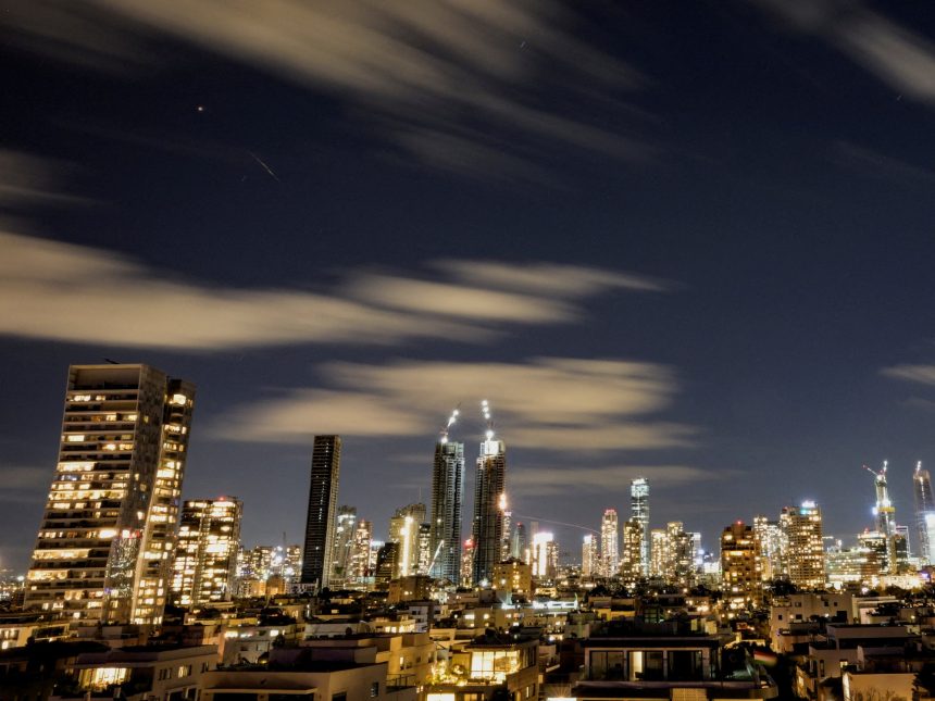 Teherán Intensifica la Tensión: Tel Aviv Enfrenta su Mayor Desafío