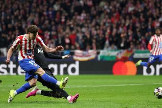 Julián Álvarez brilla en Champions y deja su futuro en el aire