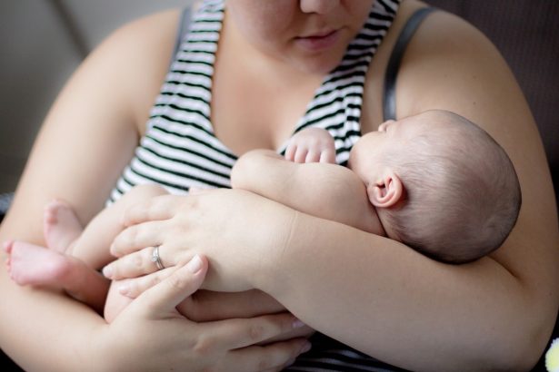 Urgente: Buscan a madre que escapó de hospital con su bebé en Rosario