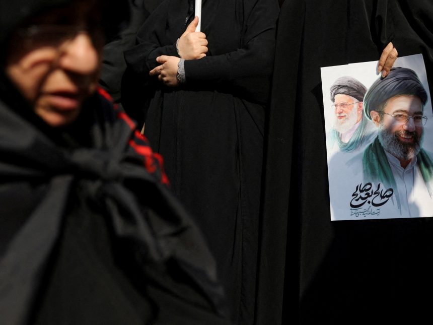 Condiciones de tregua en Irán: Expectativa por el mensaje del líder