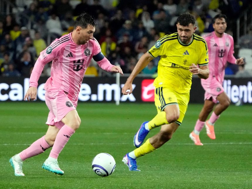 Messi cerca del gol 900: El arquero de Nashville lo impide en Concachampions