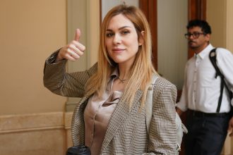 Defensa Impactante de Lilia Lemoine: ¿Un Error Cosmético de Adorni?