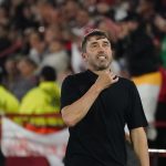 Chacho Coudet inicia su era en River con victoria y polémica