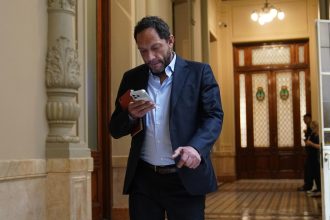 Escándalo $LIBRA: Ferraro revela uso de información privilegiada