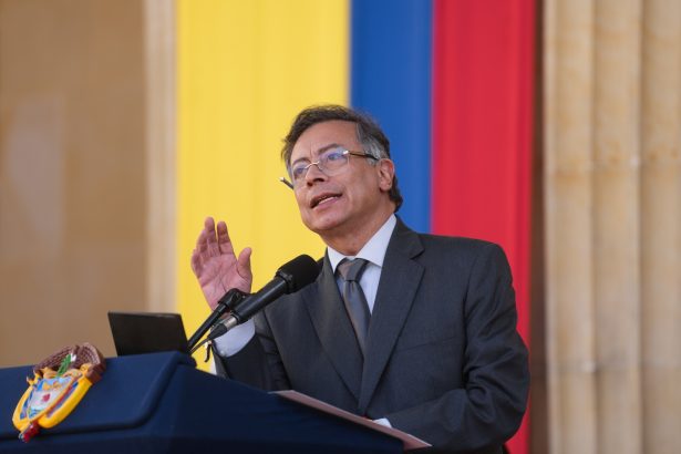 Petro alerta: Colombia bajo ataque desde Ecuador, ¡evitemos la guerra!