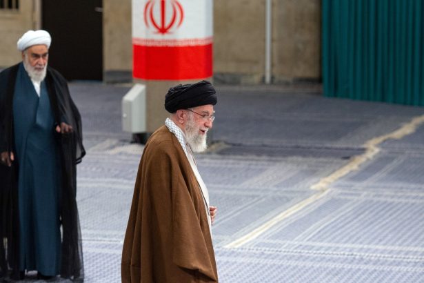Intrigas y Rivalidades: El Ascenso Poderoso de Mojtaba Khamenei
