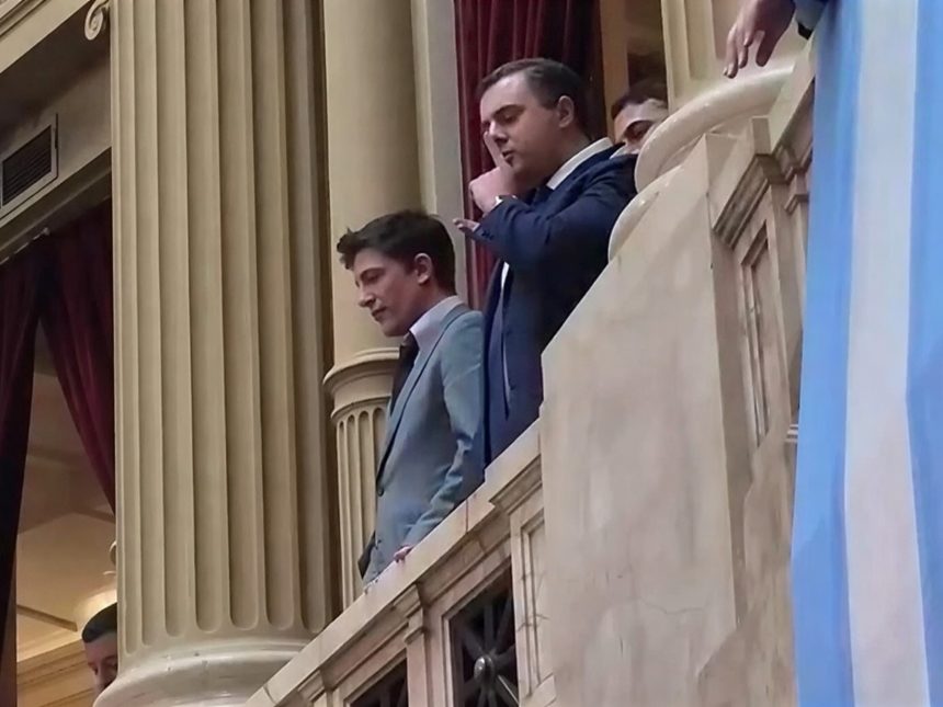 Santiago Caputo: Su caída y el impacto en el conflicto universitario