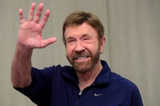 Chuck Norris: La leyenda del cine de acción que nunca se rindió