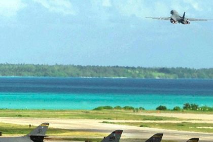 Irán intensifica ataques: Misiles contra base de la OTAN en el Índico