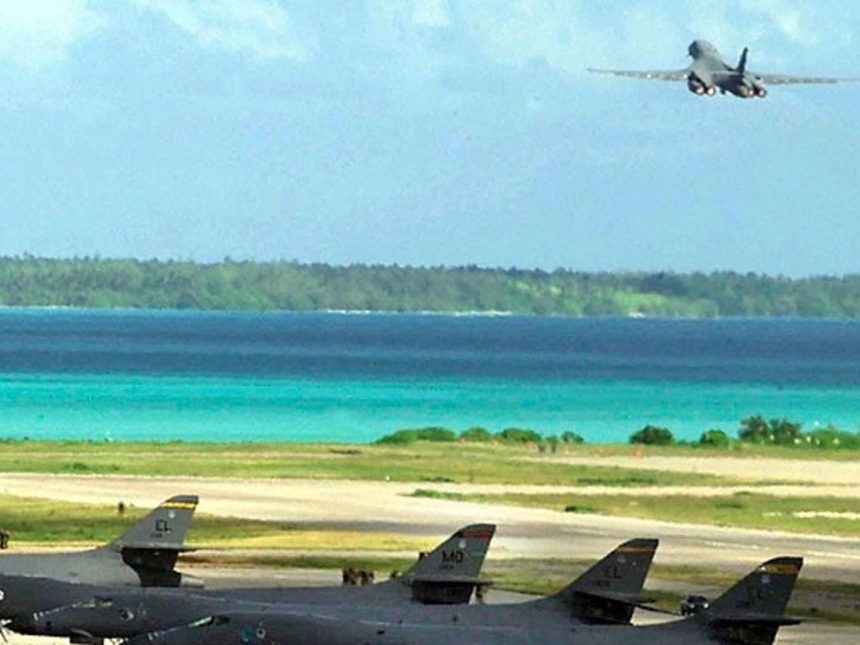 Irán intensifica ataques: Misiles contra base de la OTAN en el Índico