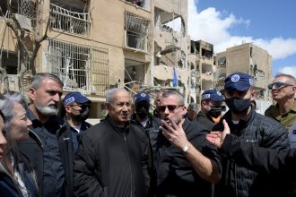 Netanyahu amenaza con atacar a líderes iraníes: ‘Iremos por ellos