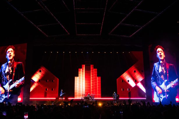 Soda Stereo Regresa: Éxitos Inmortales y Tecnología de Vanguardia