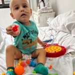 Felipe, el valiente niño de 2 años que enfrenta el cáncer en Brasil