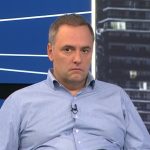 ¿Adorni en abril? Pichetto agita el peronismo y un celular ruidoso