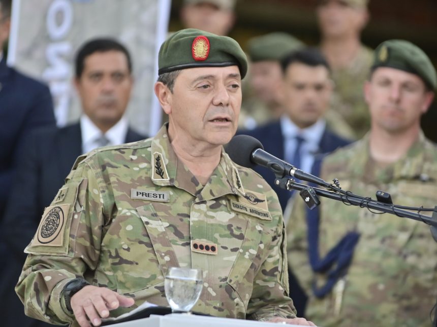 Presti en el Pentágono: Negocia helicópteros, pero sin apoyo militar